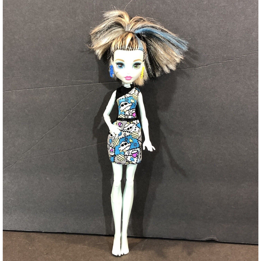 Monster‎ High Frankie Stein How Do You Boo 2016 Ghoul Doll Blue Stripe Hair